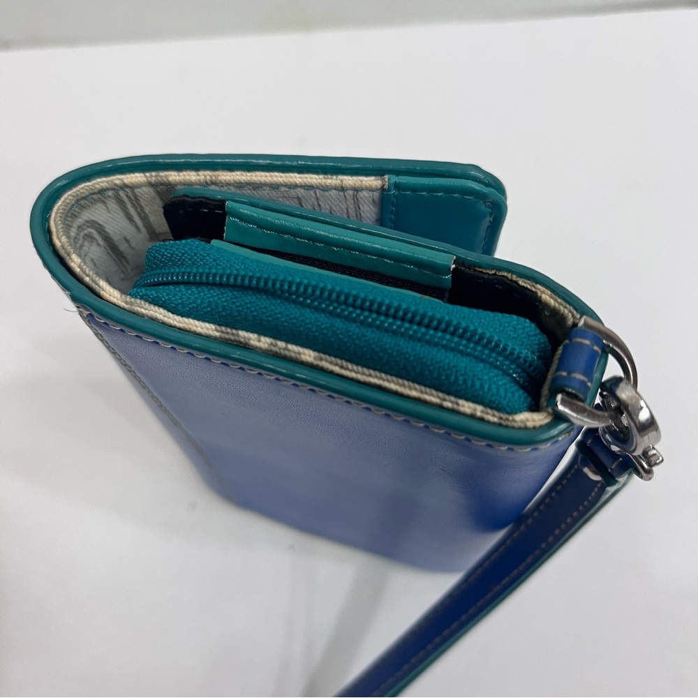 Lodi’s blue wallet / wristlet - Picture 6 of 6